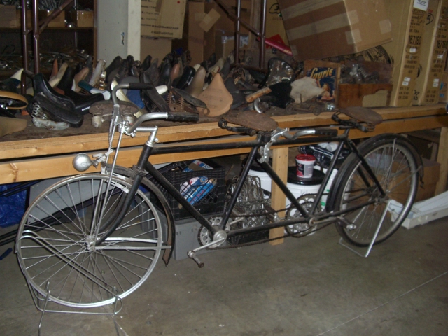 http://www.memorylane-classics.com/Bikes/20%27s%20Tandem.JPG